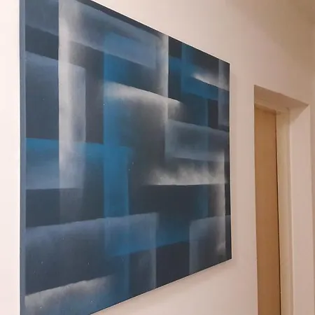 Albion Apartment *